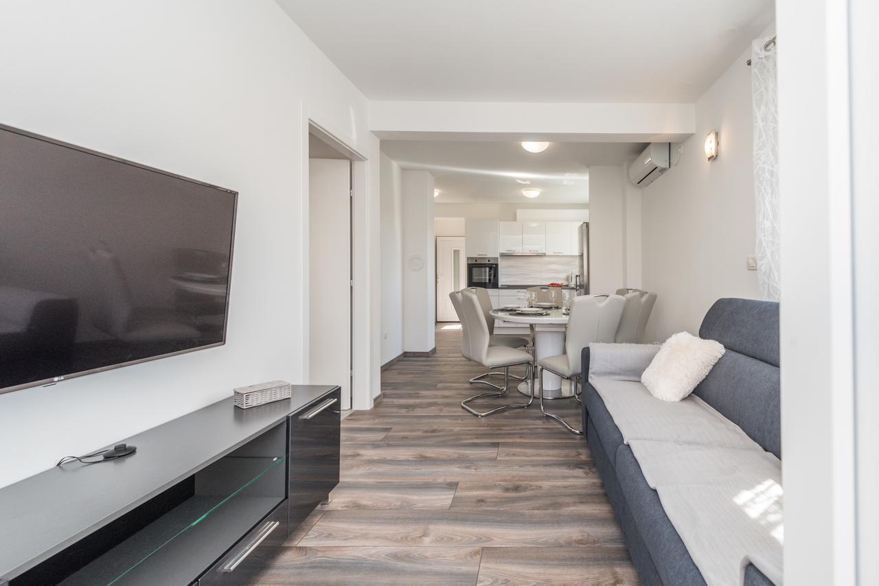 Apartments Janice Pakoštane Extérieur photo